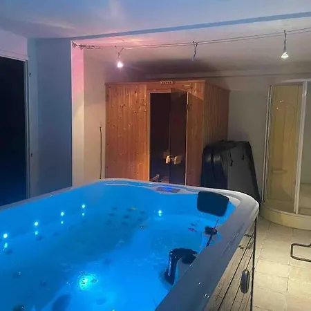 Holiday home Country Chalet Sauna And Jacuzzi
