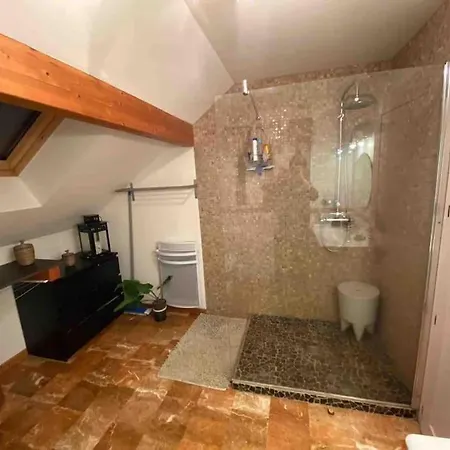 Holiday home Country Chalet Sauna And Jacuzzi *