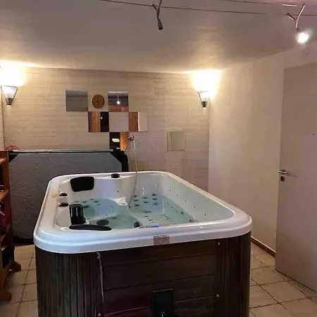 Holiday home Country Chalet Sauna And Jacuzzi Saint-Louis (Moselle)